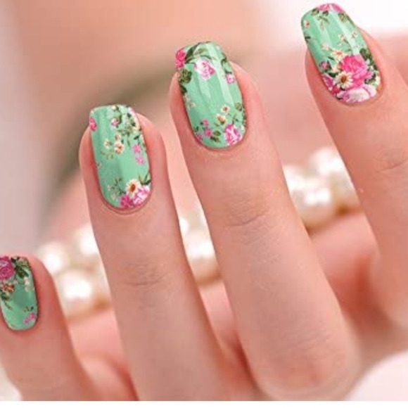 3 different sets. Pinks set of nail polish strips - Picture 3 of 8